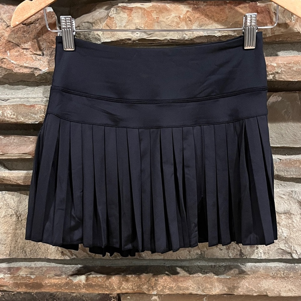 Gold Hinge Pleated Tennis Pickleball Black Mini Skirt with Built-in Shorts